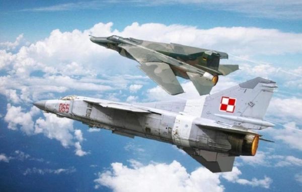ITA2798 - Avion de chasse MiG-23 MF/BN Flogger à assembler et à peindre - 1