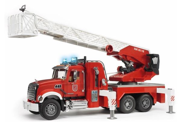 BRU2821 - Camion pompier MACK granite avec échelle et pompe a eau - 1