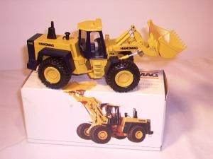 CON2425 - Chargeur sur pneus HANOMAG 70E - 1