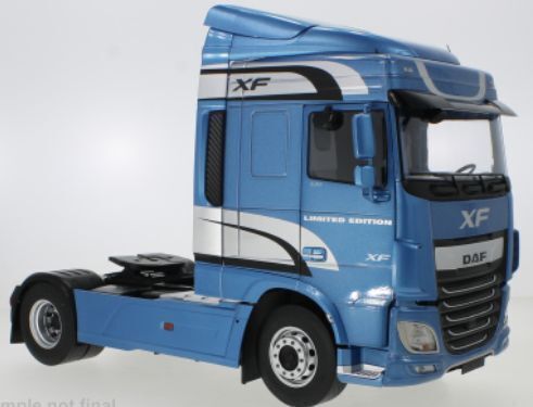 PRX30213 - DAF XF Space Cab 4x2 2018 Bleu clair métallique - 1