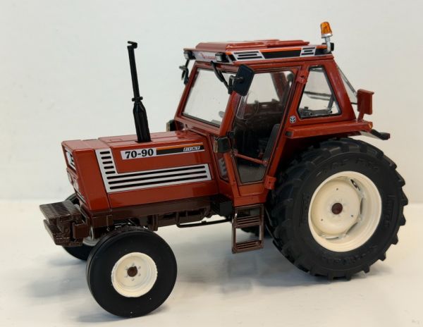 ROS30252 - FIAT 70-90 2wd Cabine super confort – Limité à 500ex. - 1