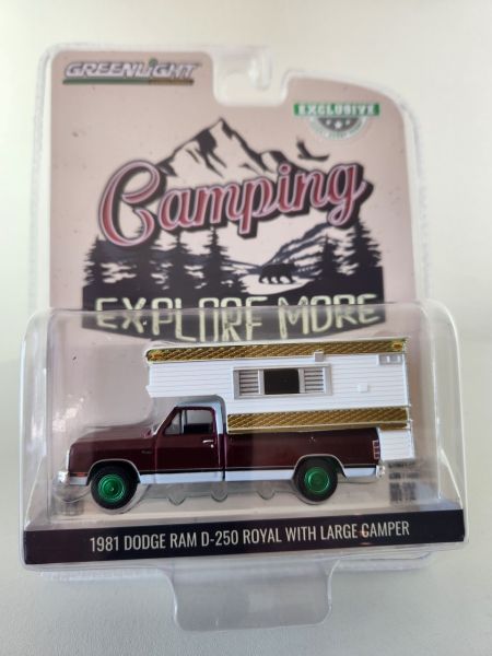 GREEN30409VERT - DODGE Ram D-250 royal Pick-up rouge 1981 avec grand camping car jantes Vertes de la série CAMPING sous blister - 1