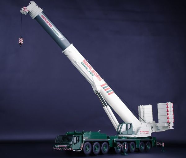 IMC MODELS, LIEBHERR LTM1450-8.1 MALBORO CRANE HIRE, échelle 1/87, IMC32- 0161