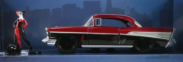 JAD33087 - CHEVROLET BEL-AIR-HARD TOP 1957 avec figurine HARLEY QUINN - 1