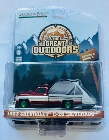 GREEN38050-CVERT - CHEVROLET C-20 Silverado 1983 avec jantes vertes de la série THE GREAT OUTDOORS sous blister - 1
