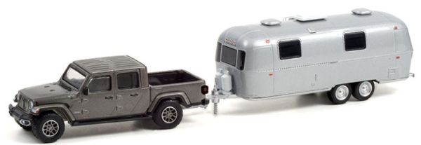 GREEN32230-B - JEEP Gladiator 2020 avec caravane 2 Essieux HITCH & TOW sous blister - 1