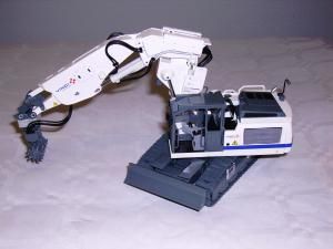 NZG808/01 - Pelle Tunnelière LIEBHERR R944C VINCI - 1