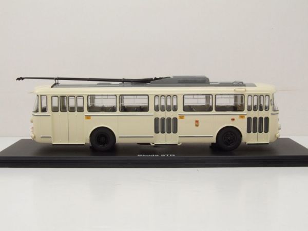 BUS SKODA 14TR Trolleybus de Potsdam 1972 au 1:43 de Premium ClassiXXs PCL47172 EUR 109,95 - FR