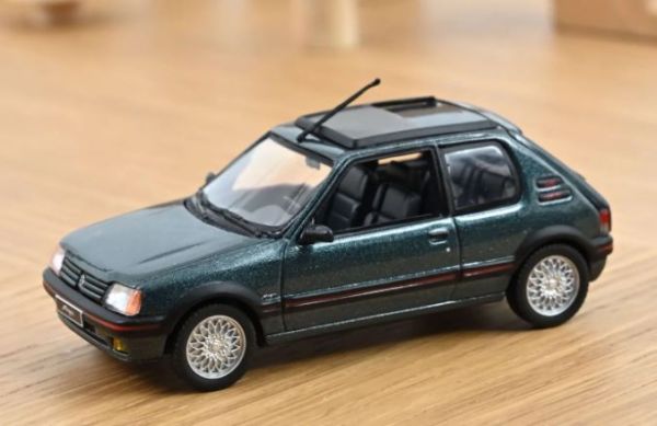 NOREV471752 - PEUGEOT 205 1.9 Magic 1990 Vert Sorrento - 1