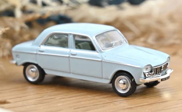 NOREV472418 - PEUGEOT 204 1967 Bleu Ciel - 1