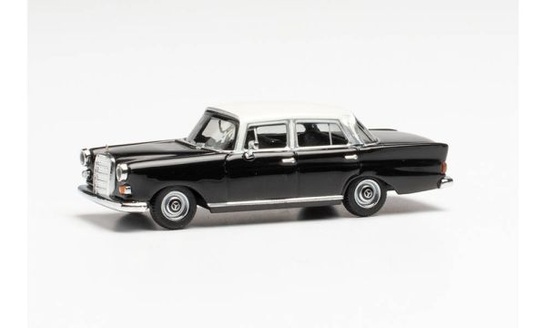 HER430739-002 - MERCEDES 200 Noire et blanche - 1