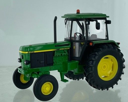 BRI43326 - JOHN DEERE 3350 2WD Limitée 2500 ex. - 1