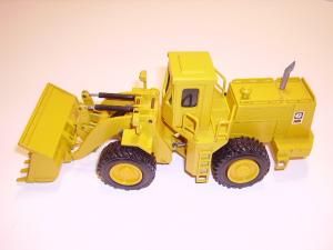 ARCHIVE179 - Chargeur CATERPILLAR 988B - 1
