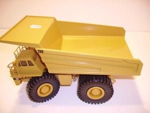 CON2725 - Dumper CATERPILLAR 789 - 1