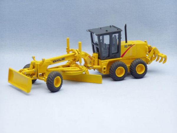 BNHC0003 - Niveuleuse NEWHOLLAND RG200 - 1