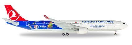 HER558105 - AIRBUS A330-300 Turkish Airlines EM 2016 - 1