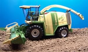UH2642 - Ensileuse KRONE Big X V8 - 1