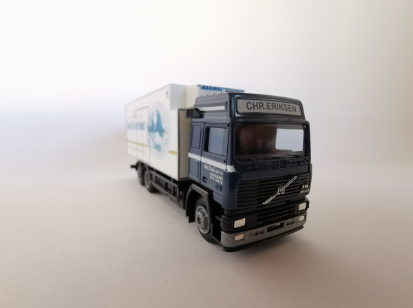 AWM53305 - Volvo F12 - KHZ 