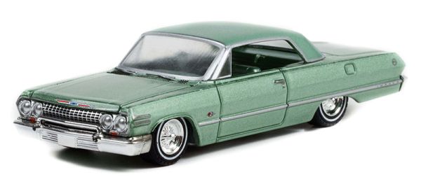 GREEN63010-B - CHEVROLET Impala verte 1963 de la série CALIFORNIA LOWRIDERS sous blister - 1