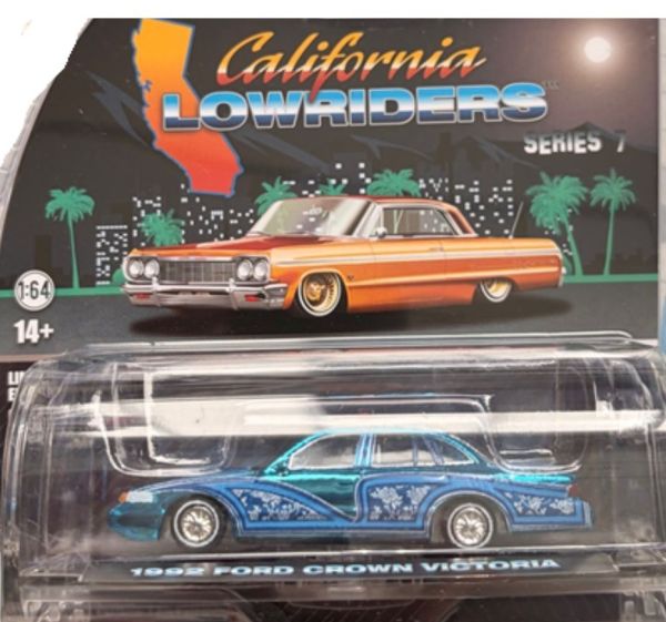 GREEN63080-F-CHROME - FORD Crown Victoria 1992 bleu Chromé de la série CALIFORNIA LOWRIDERS sous blister - 1