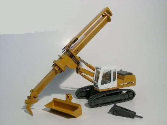 CON2909/01 - Pelle LIEBHERR 924 Télescopique pour curage des godets de fonderie- LEONARD - 1