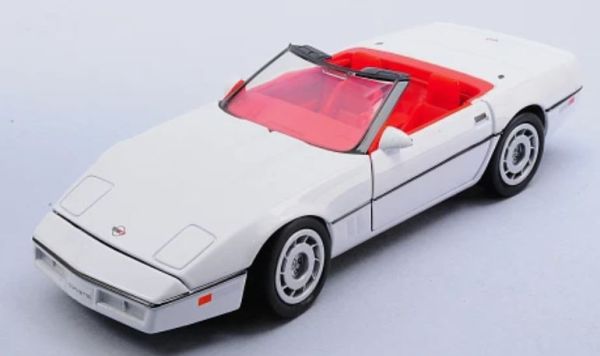 MMAX73298WH - CHEVROLET Corvette 1986 Blanc - 1