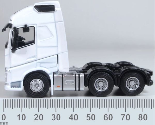 Miniature VOLVO FH4 Cab 6x4 blanc OXFORD DIECAST OXF76WHVOLCAB