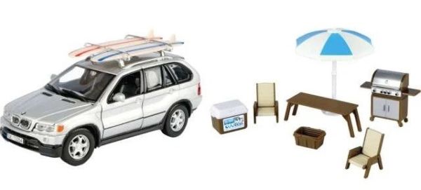 MMAX79723 - BMW X5 Argent avec accessoires de camping - 1