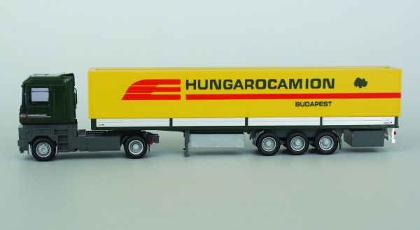 AWM71050 - Renault Magnum AE500 avec remorque 3 Essieux 