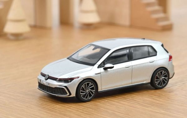 NOREV840139 - VOLKSWAGEN Golf GTI 2020 Reflet d'Argent - 1