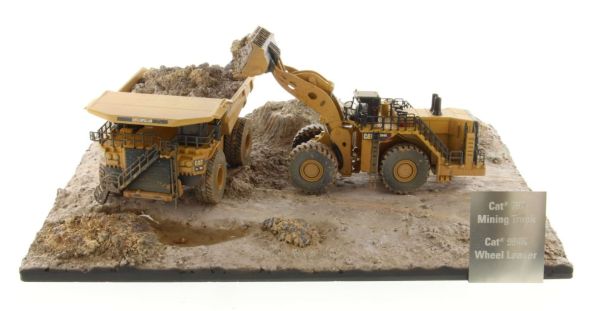DCM85762 - Coffret - Chargeuse CATERPILLAR 994K avec Dumper CATERPILLAR 797 - 1