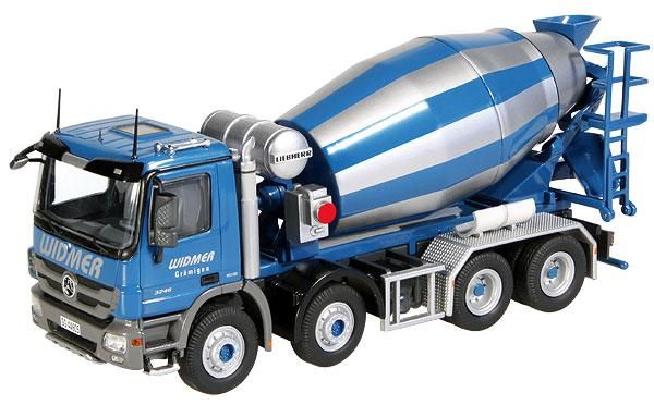 NZG754/28 - MERCEDES Actros 8x4 Toupie 