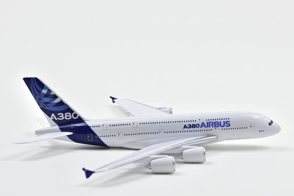 1/200 A380 Modèle réduit d'avion miniature - Moulé sous pression pour Airbus A380 - Kit avec
