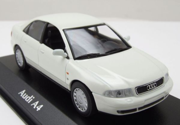 MXC940015000 - AUDI A4 1995 Blanc - 1