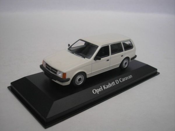 MXC940044110 - OPEL Kadett D Caravan  1979 Blanc - 1