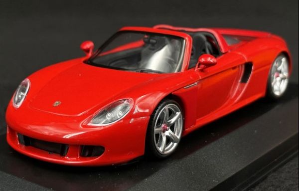Modèle Réduit Porsche Carrera GT 2003 - Minichamps échelle 1:43 - Métal - Réf. 400062634 - Neuf