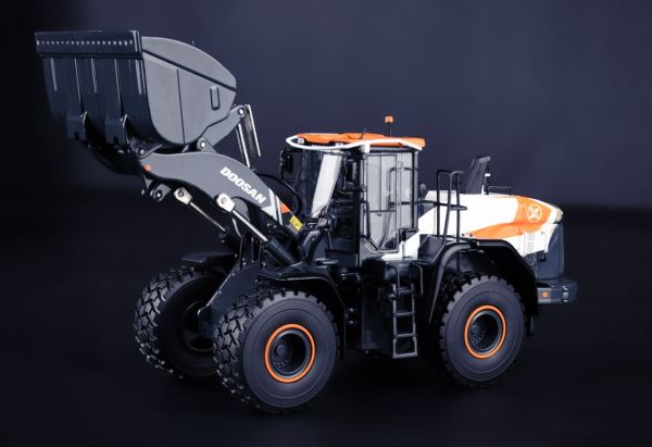 IMC99-10107 - DOOSAN chargeuse DL 420-7 CONCEPT-X - 1