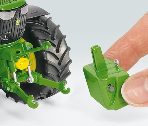 Miniature JOHN DEERE 6210 R avec phares translucides WIKING
