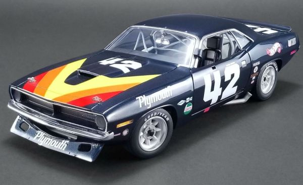 ACMEA1806103 - PLYMOUTH Barracuda 1970 #42 Swede Savage version bleue métallisée sombre - 1