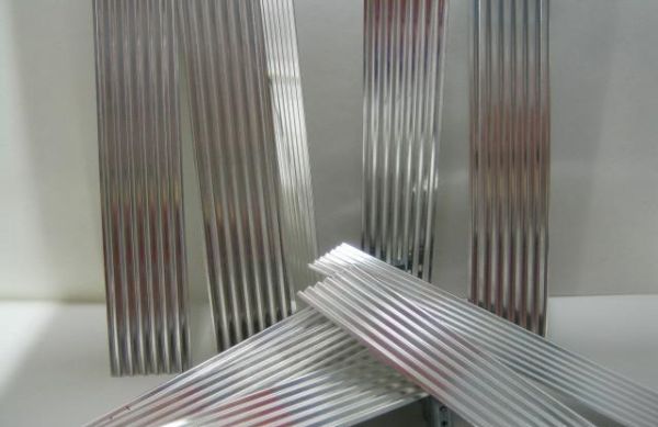 AGR014 - 50 tôles gris alu en miniature - 1