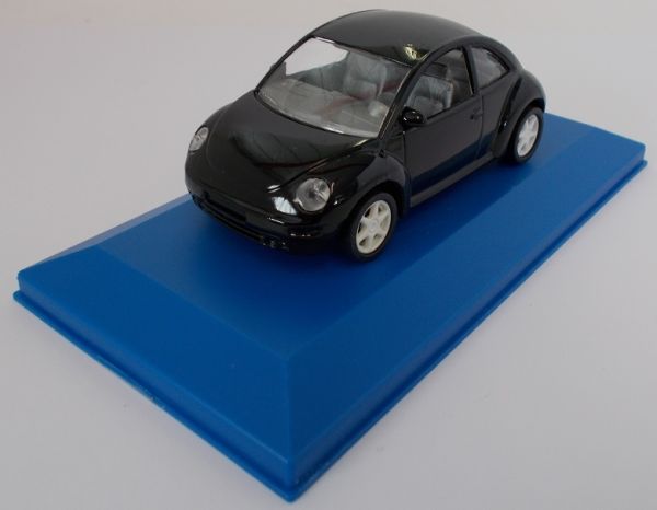 AKI0165 - VOLKSWAGEN New Beetle noire - 1