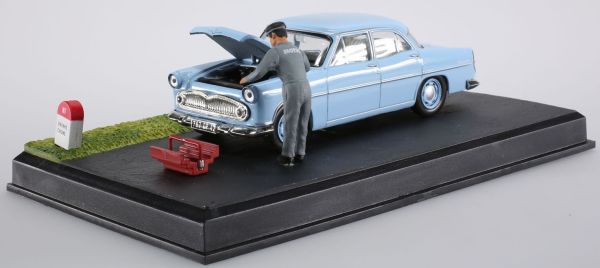 AKI0221 - SIMCA Trianon bleue diorama la panne - 1