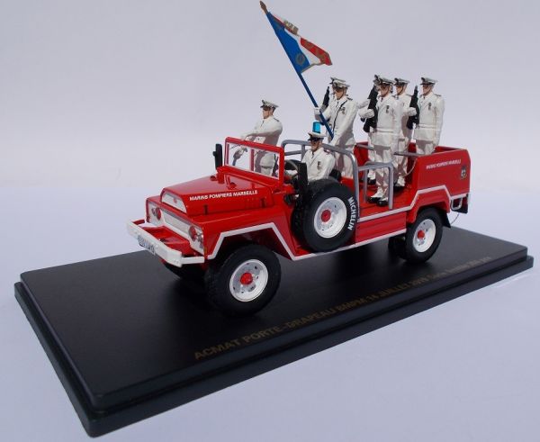 ALERTE0087 - ACMAT pompier BMPM porte drapeau Marins Pompiers de Marseille avec figurines limité à 350 exemplaires - 1
