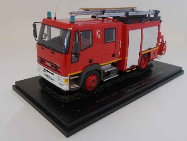 ALERTE0099 - IVECO Eurocargo 130E24 pompier FPT SIDES base neutre avec décalques limité à 200 exemplaires - 1