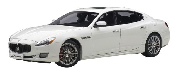 AUT75808 - MASERATI Quattroporte GTS (2015) Blanche Ech:1/18 - 1