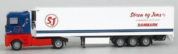 AWM71374 - RENAULT AE 500  Magnum 4x2 Avec remorque 3 Essieux frigorifique 