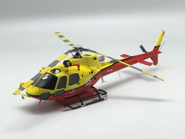 ALERTE0111 - AEROSPATIALE AS350 Écureuil SDIS 06-Alpes-Maritimes jaune et rouge limité à 200 ex. - 1