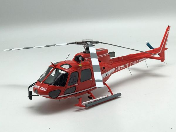 ALERTE0127 - AEROSPATIALE AS 350 Écureuil Sécurité civil rouge avec treuil - 1