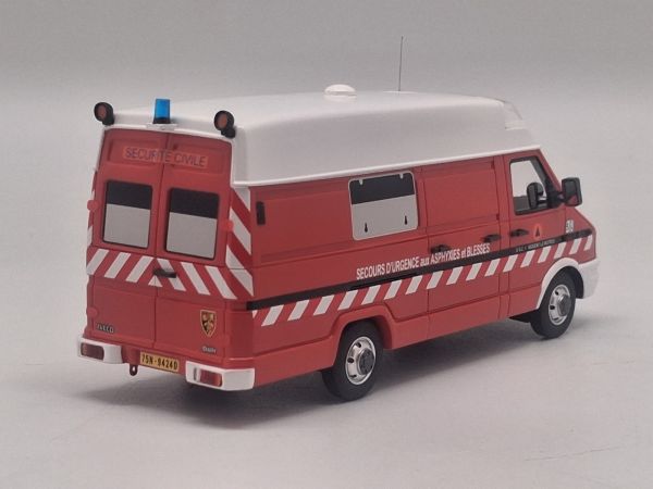 IVECO DAILY MY Sécurité Civile 2019 ELIGOR pour MOMACO Scale 1:43 Réf 117174