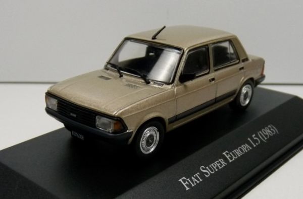 MAGARGAQV22 - FIAT Super Europa 1.5 1983 beige métallique avec fascicule - 1